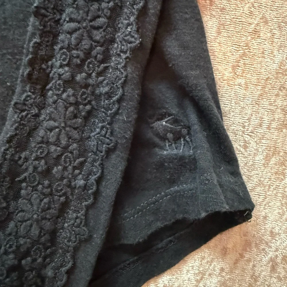 Abercrombie & Fitch Dark Blue Long Sleeve Tee - Picture 4 of 5